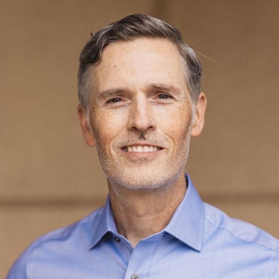 Portrait of Ryan Lundquist